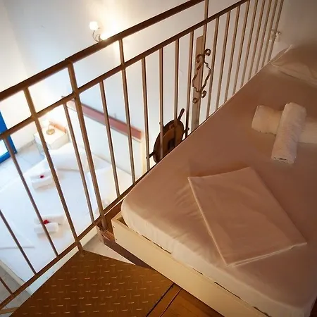 Apartment Dreams *